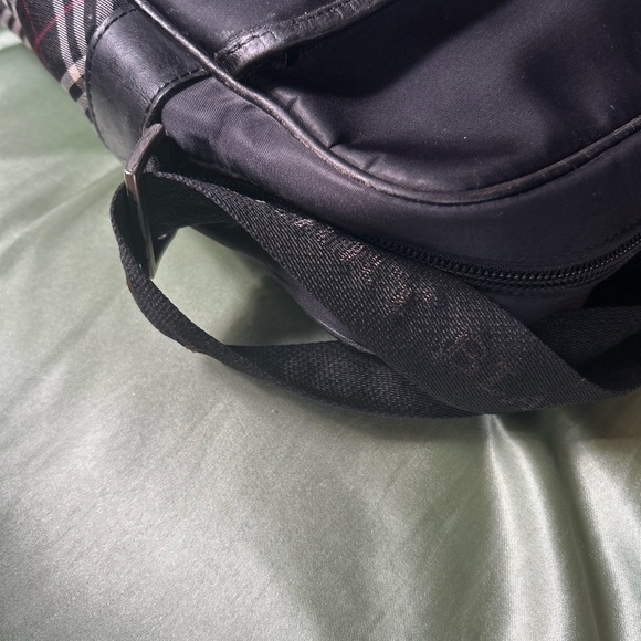 Burberry Black Label Nova Pattern Crossbody - Picture 4 of 12